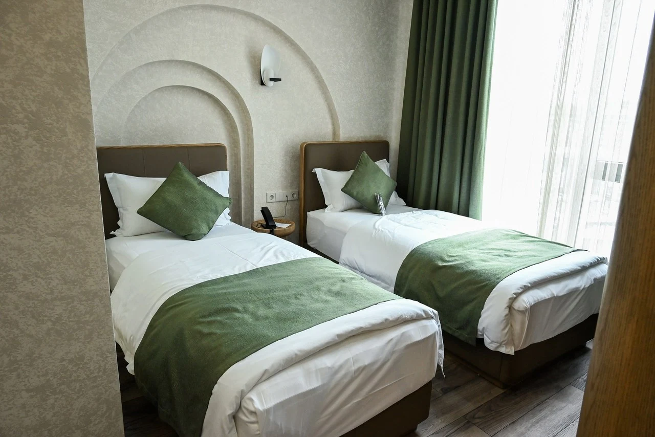 Дэ-Люкс Твин — ракурс 3